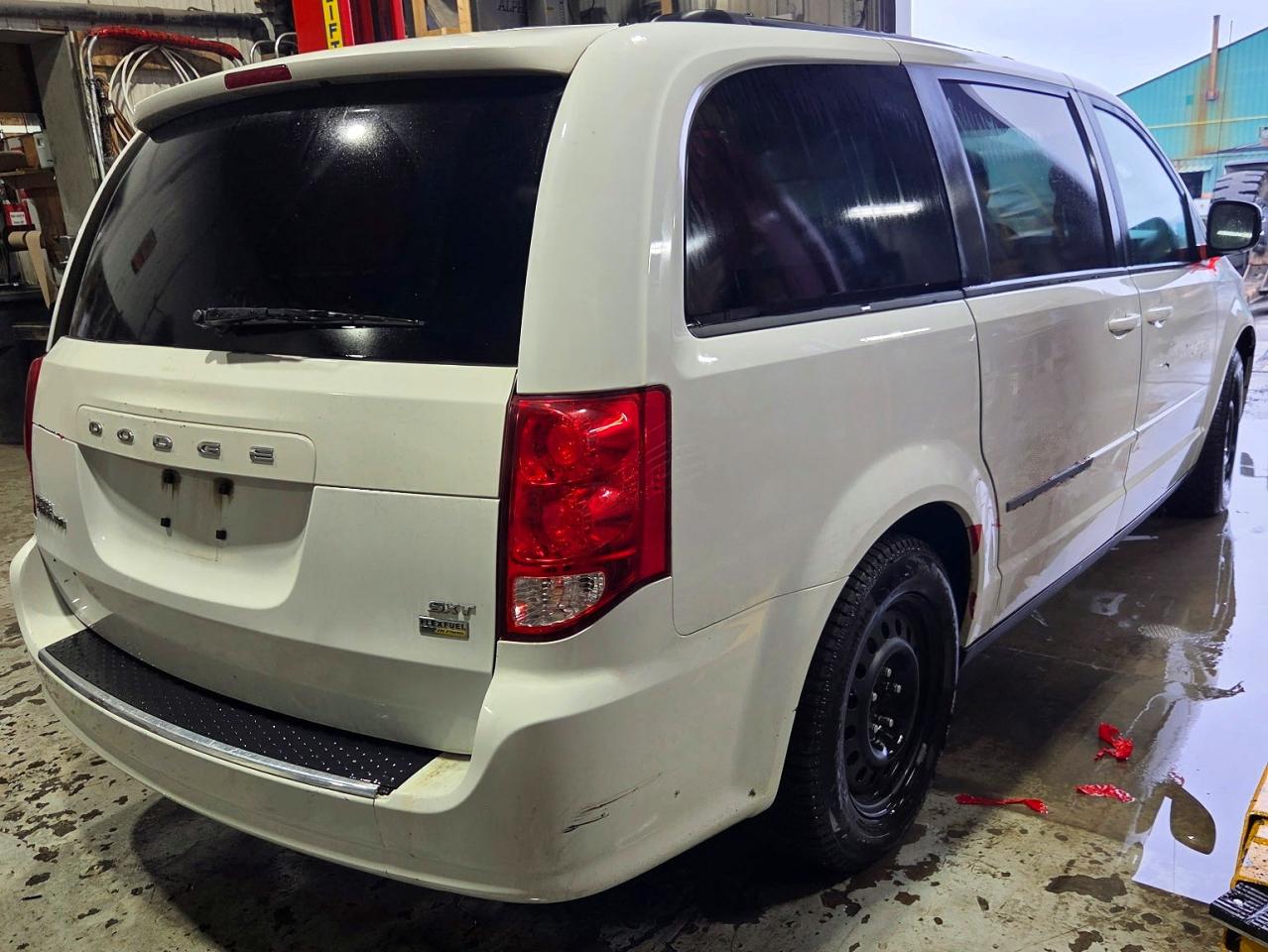 2015 DODGE GRAND CARAVAN SE — снимка 3