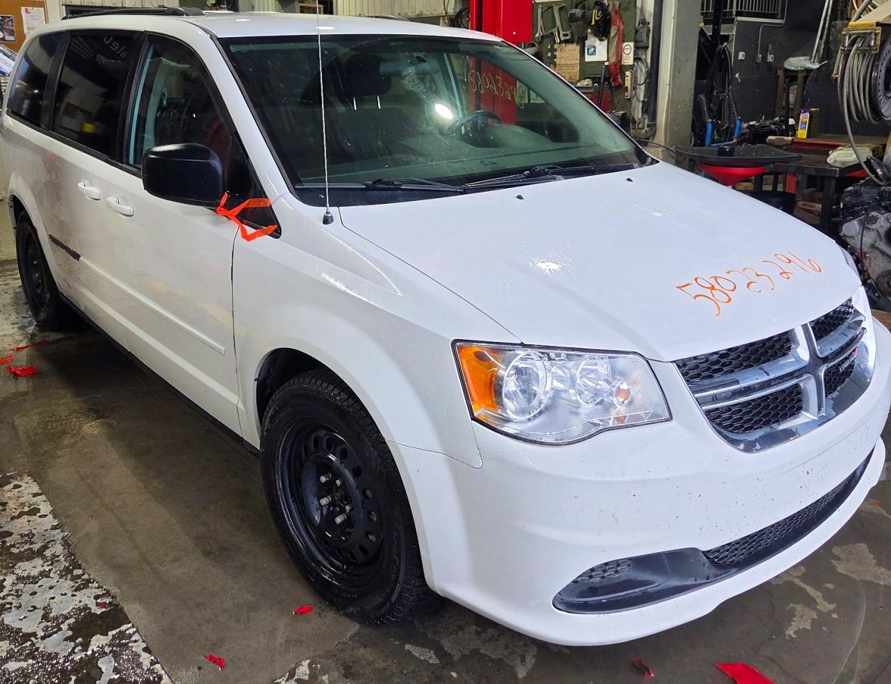 2015 DODGE GRAND CARAVAN SE — снимка 4
