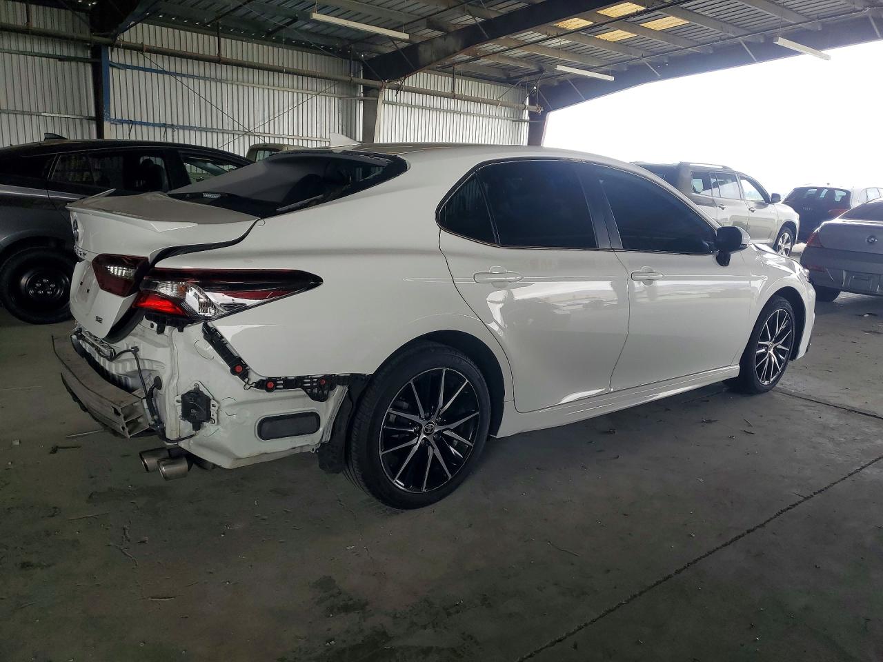 2024 TOYOTA CAMRY SE — снимка 3