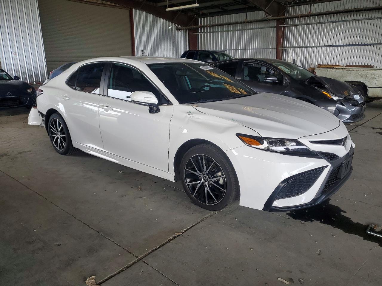 2024 TOYOTA CAMRY SE — снимка 4