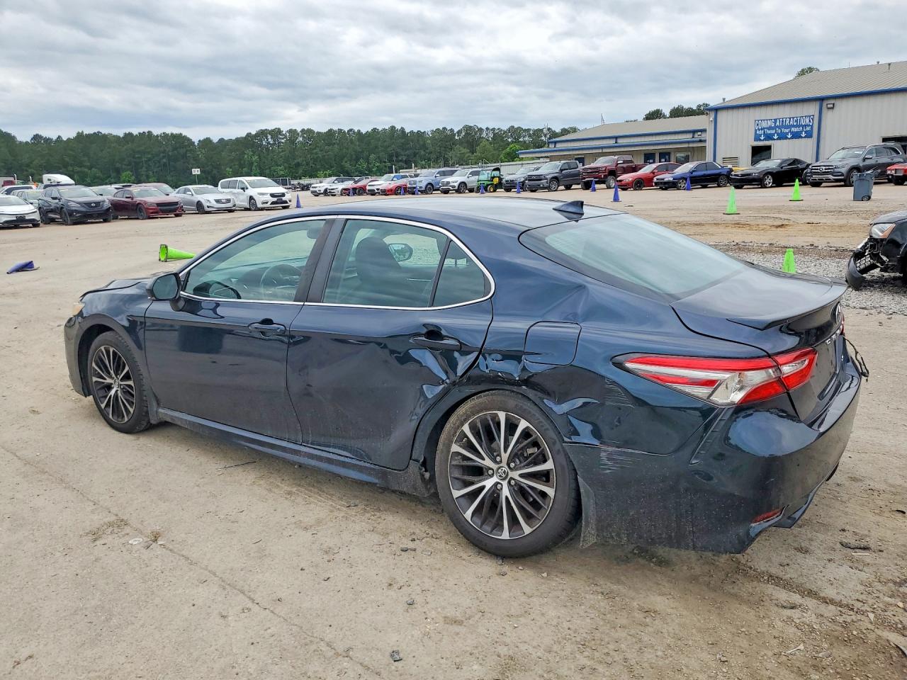 2019 TOYOTA CAMRY SE — снимка 2