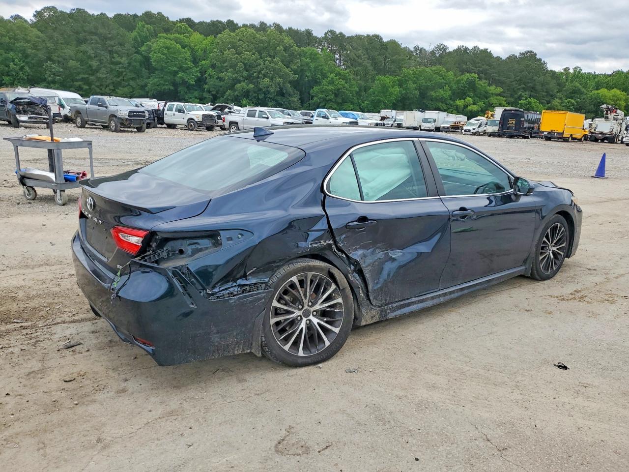 2019 TOYOTA CAMRY SE — снимка 3
