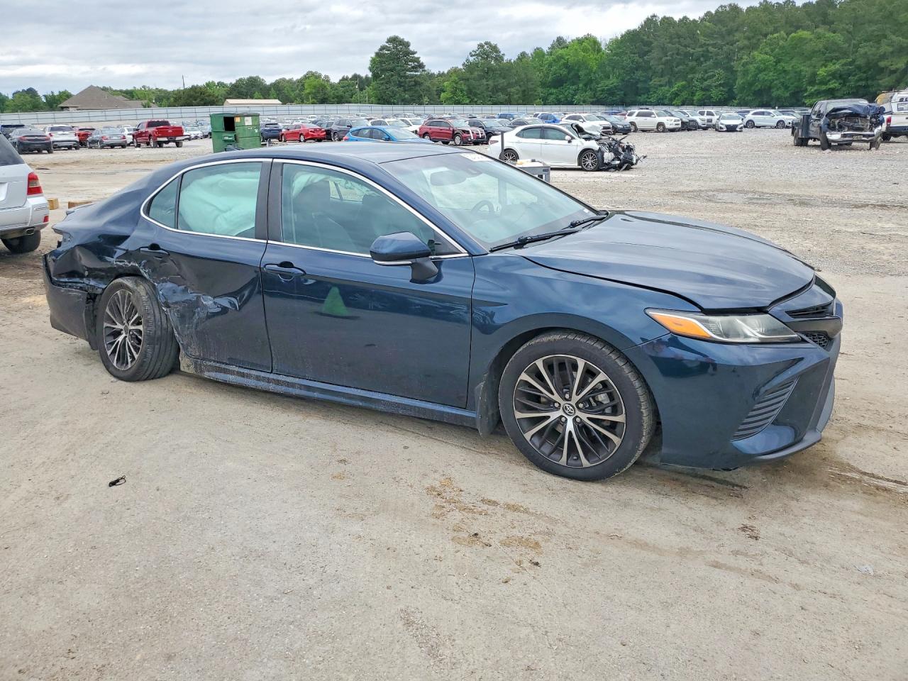 2019 TOYOTA CAMRY SE — снимка 4