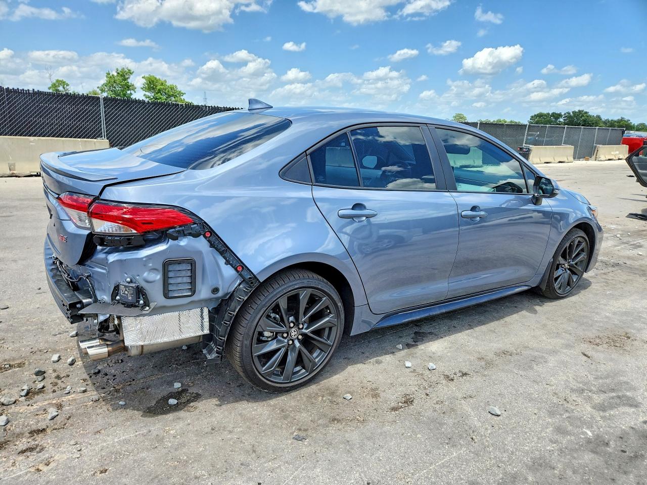 2026 TOYOTA COROLLA SE — снимка 3