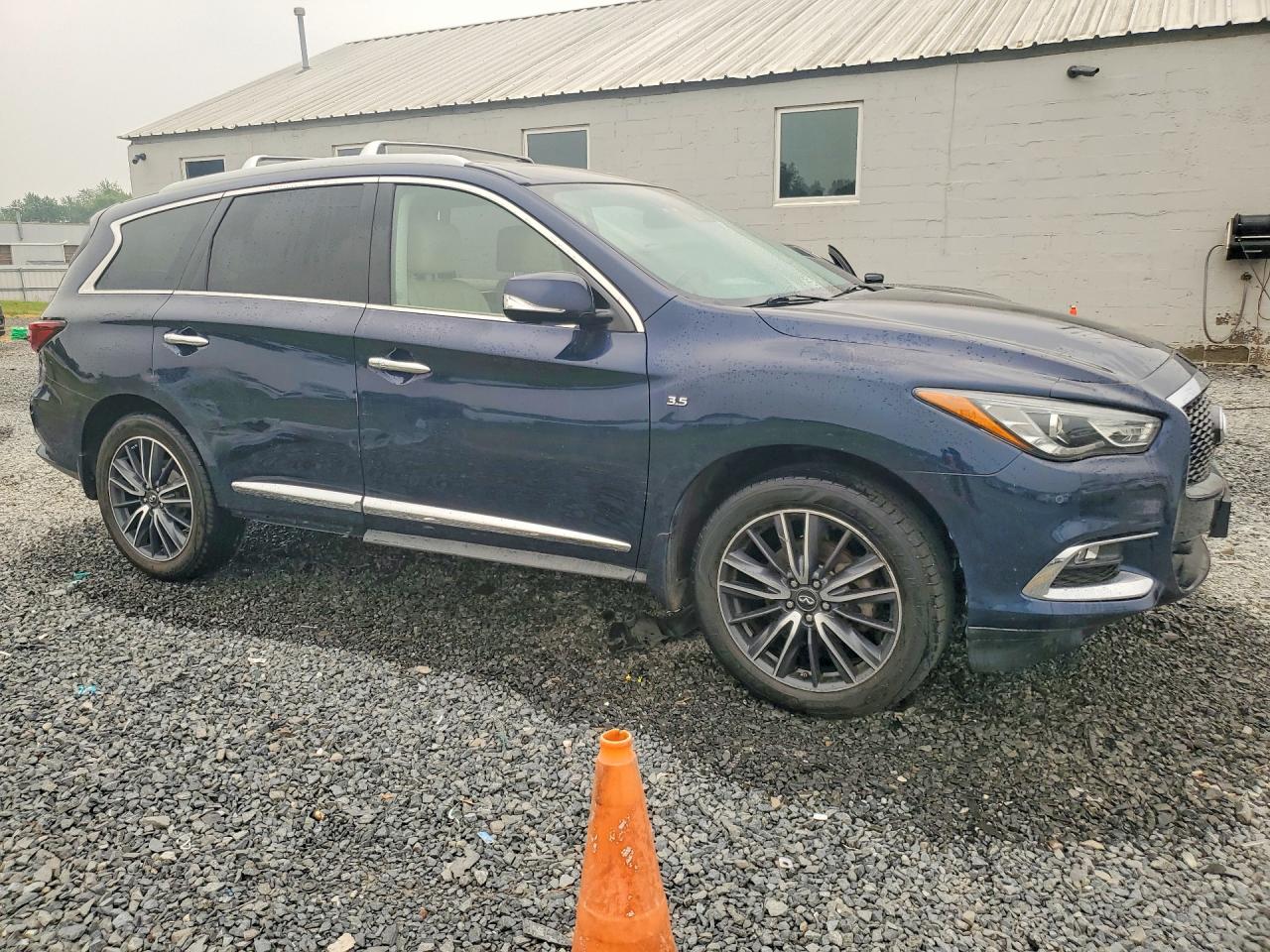 2017 INFINITI QX60 BASE — снимка 4