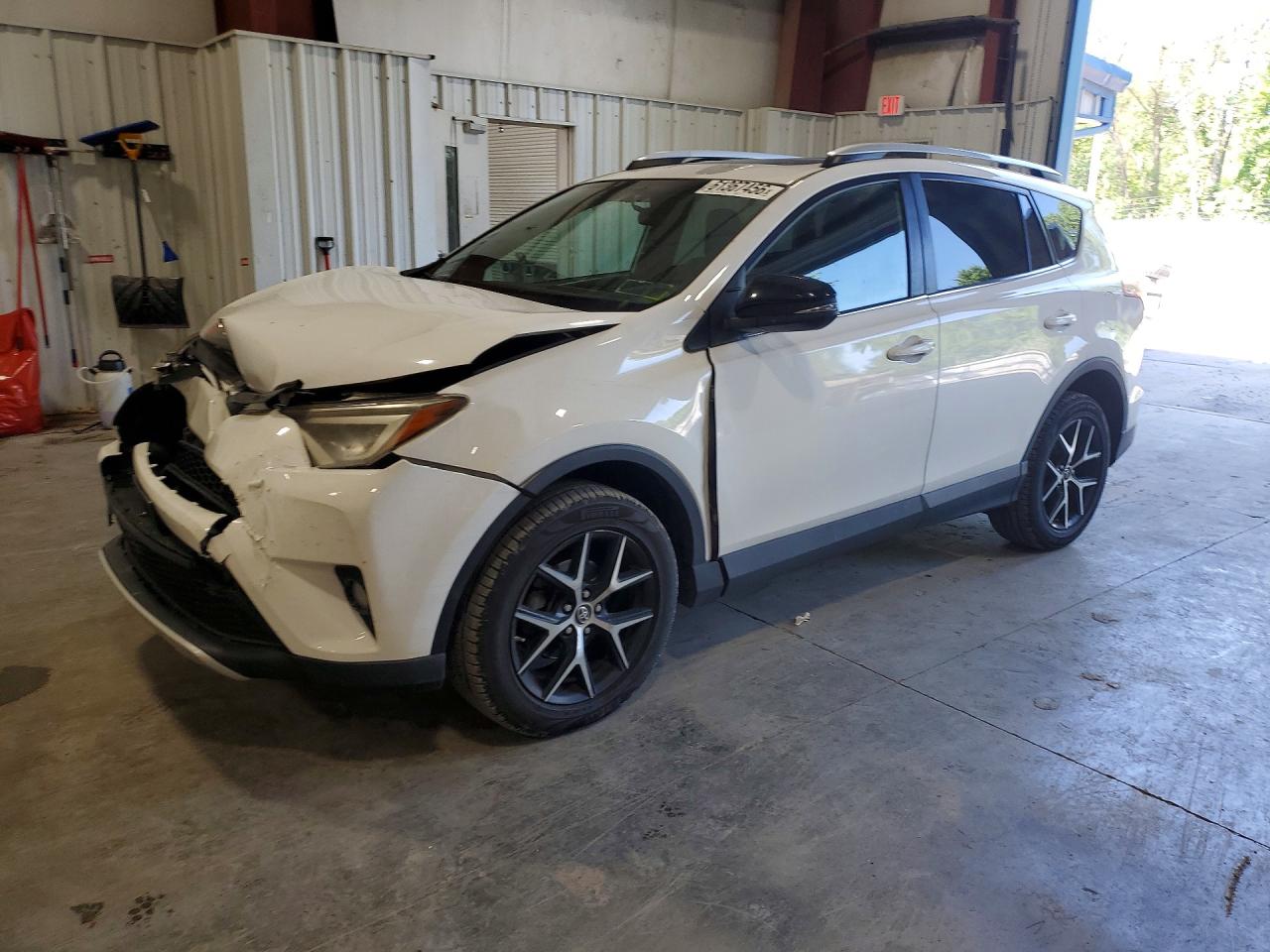 2016 TOYOTA RAV4 SE