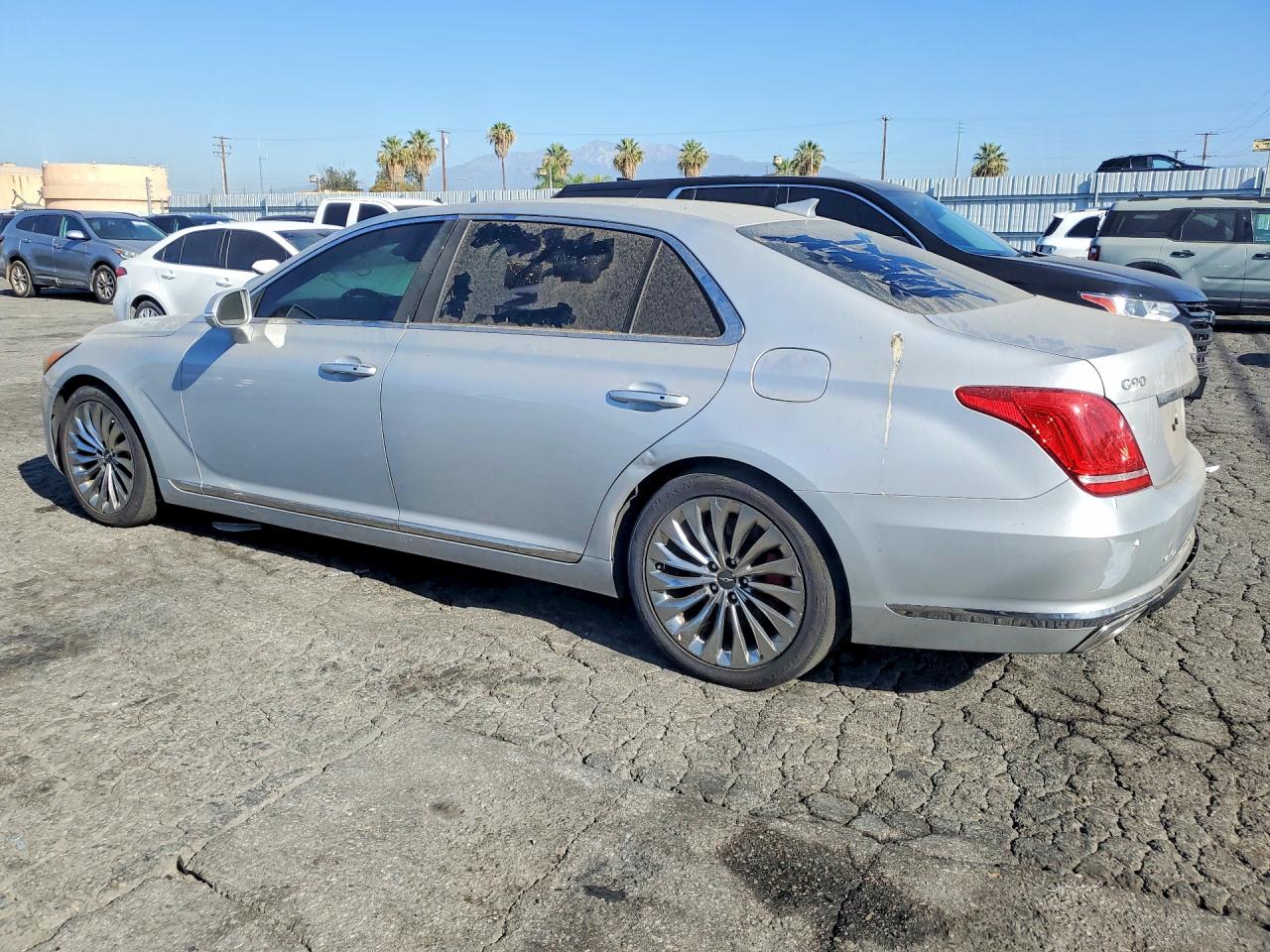 2017 GENESIS G90 ULTIMATE — снимка 2