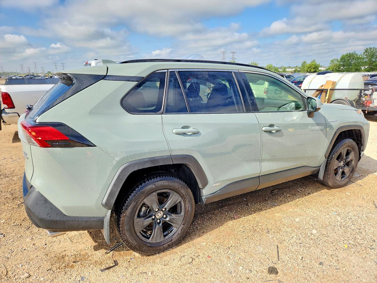 2020 TOYOTA RAV4 HYBRID XLE — снимка 3