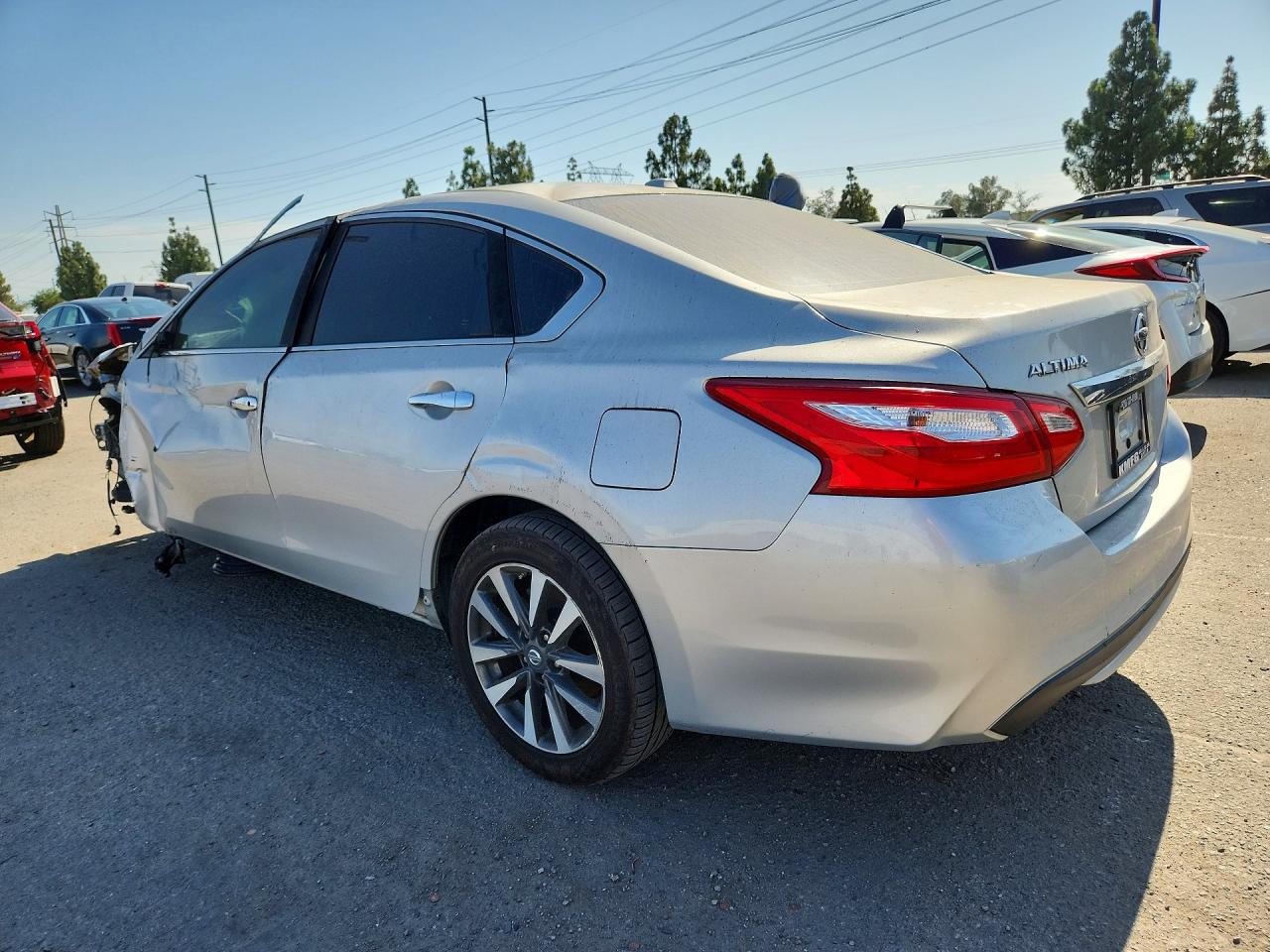 2017 NISSAN ALTIMA 2.5 SV — снимка 2