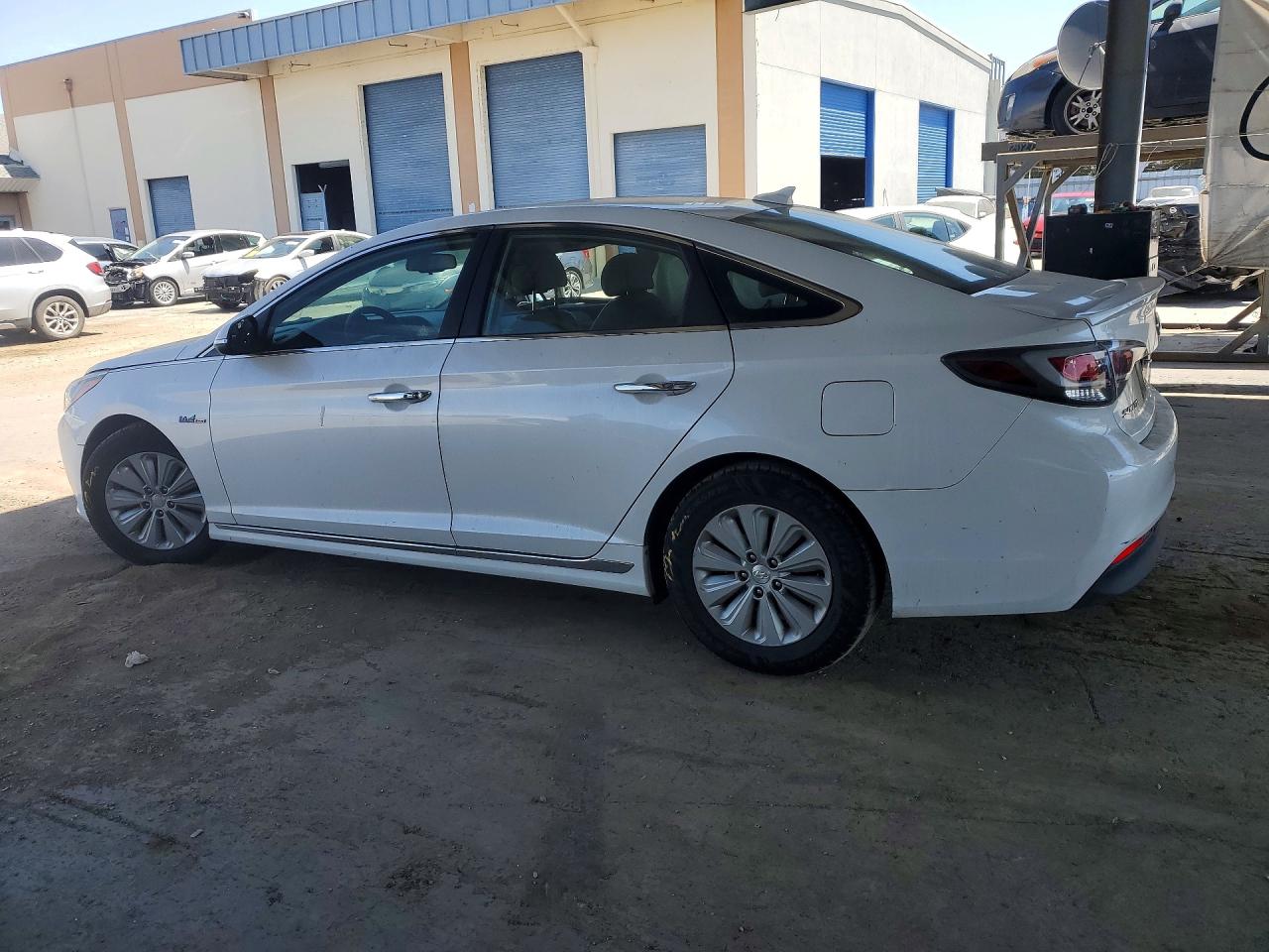2016 HYUNDAI SONATA HYBRID SE — снимка 2