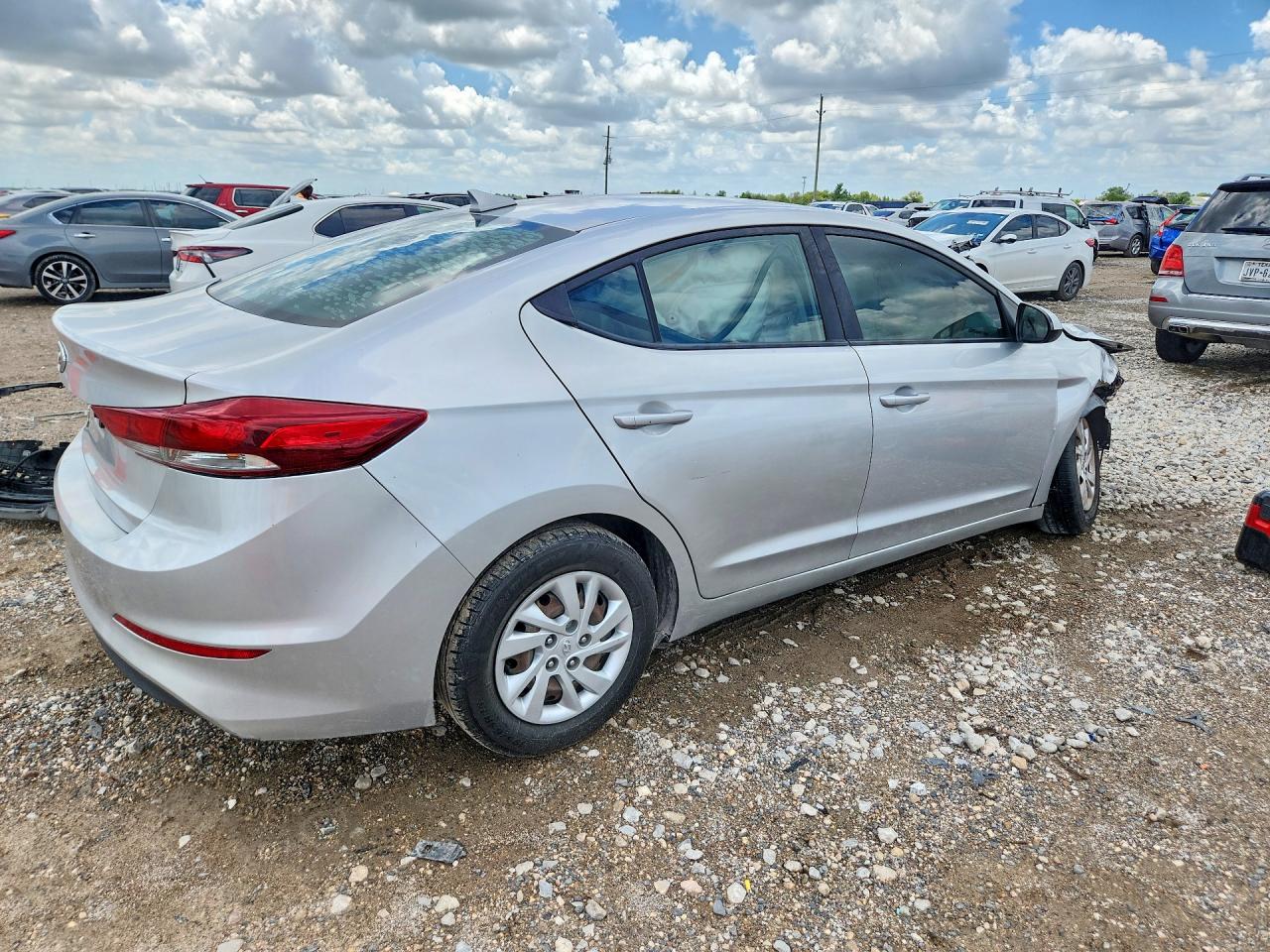2018 HYUNDAI ELANTRA SE — снимка 3