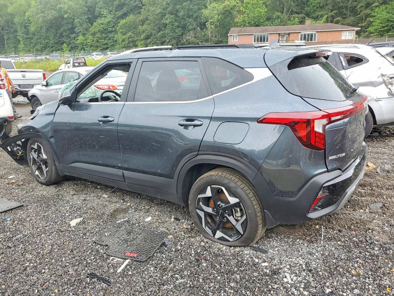 2025 KIA SELTOS EX — снимка 2