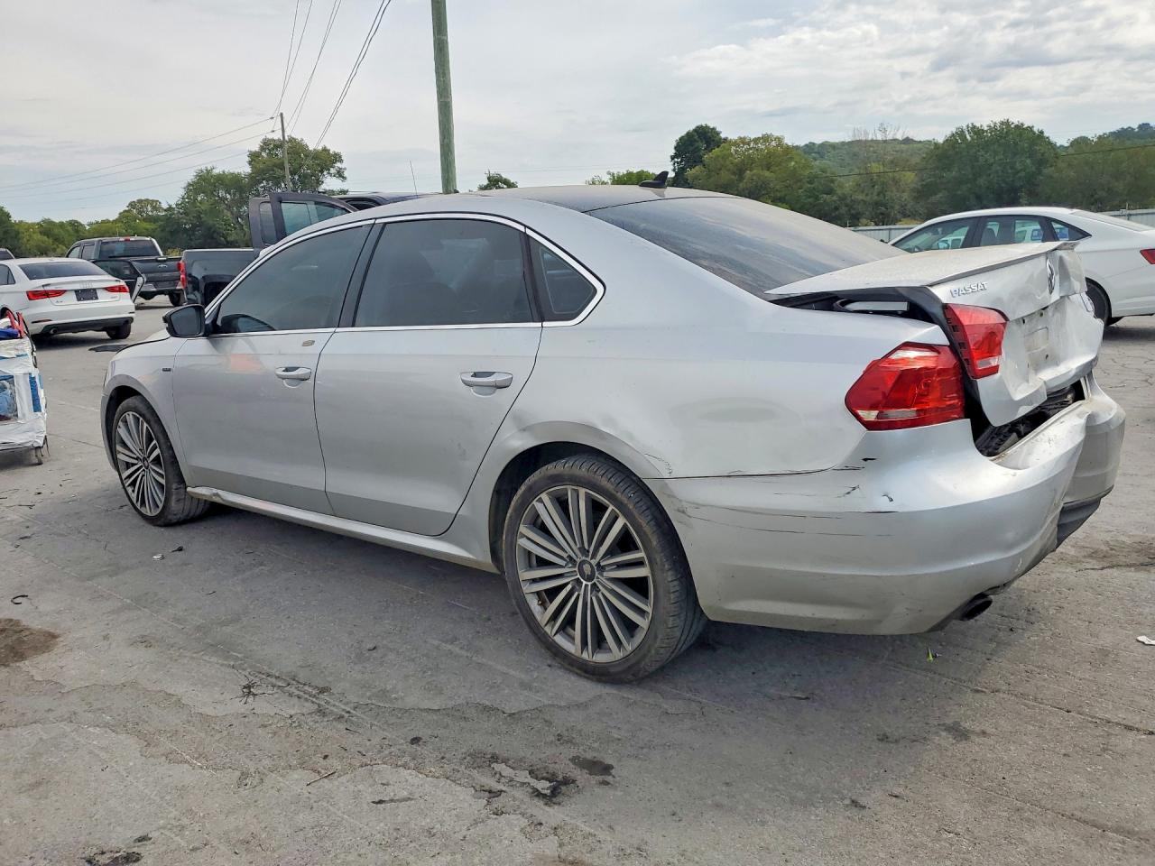 2015 VOLKSWAGEN PASSAT SE — снимка 2