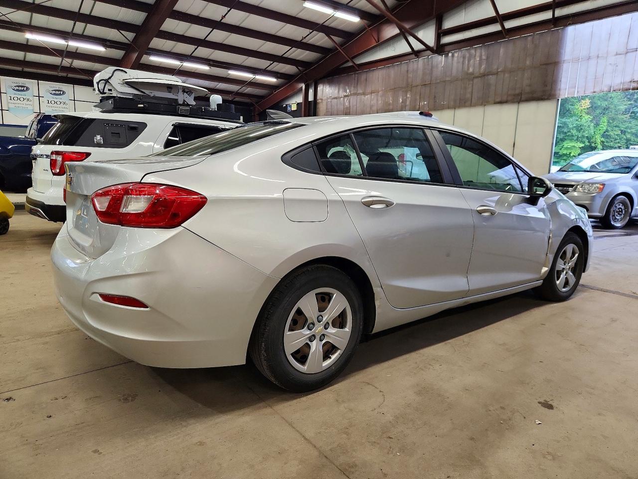 2017 CHEVROLET CRUZE LS — снимка 3