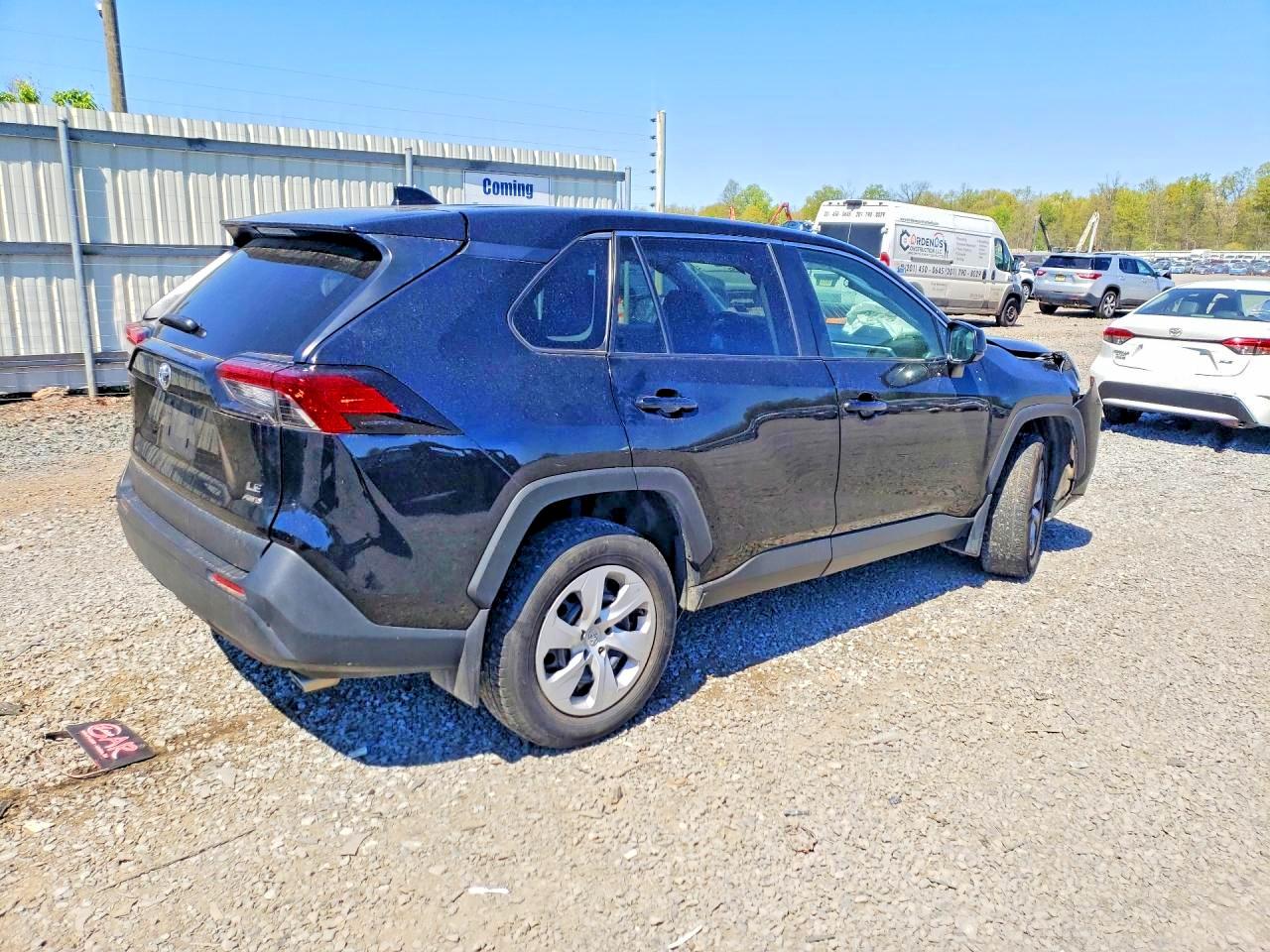 2024 TOYOTA RAV4 LE — снимка 3