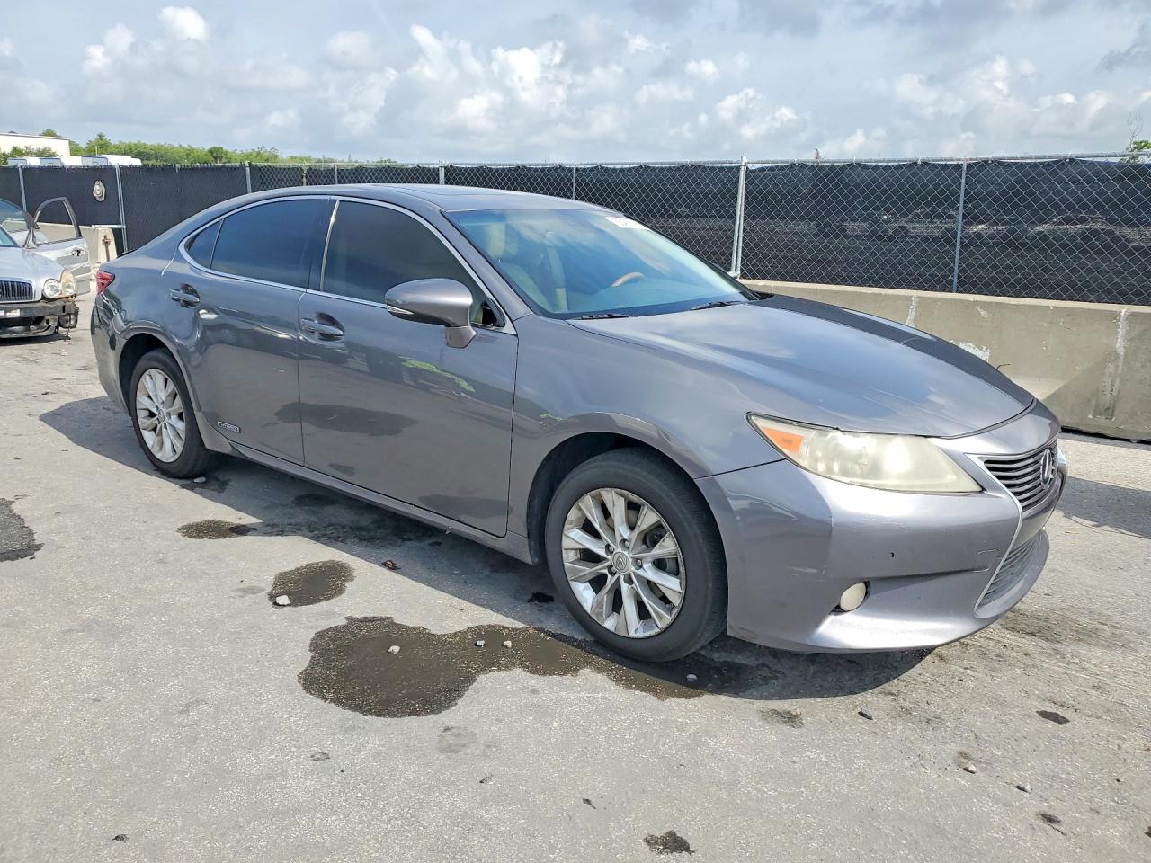 2013 LEXUS ES 300H — снимка 4