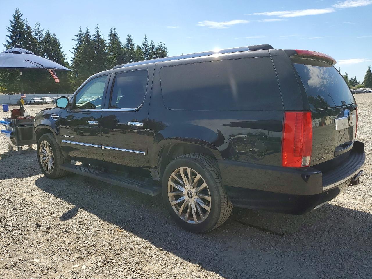 2014 CADILLAC ESCALADE ESV PLATINUM — снимка 2