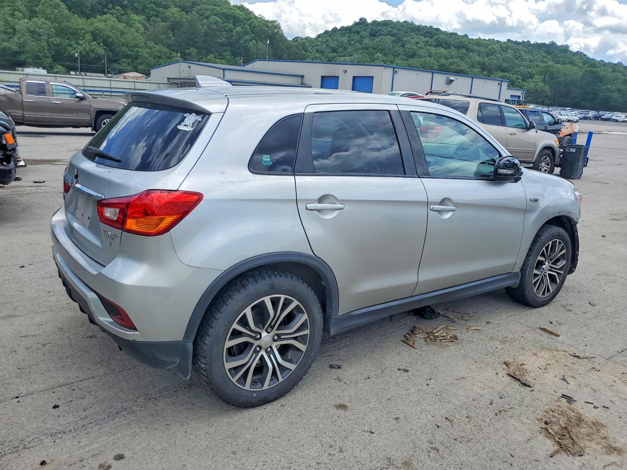 2018 MITSUBISHI OUTLANDER SPORT ES — снимка 3