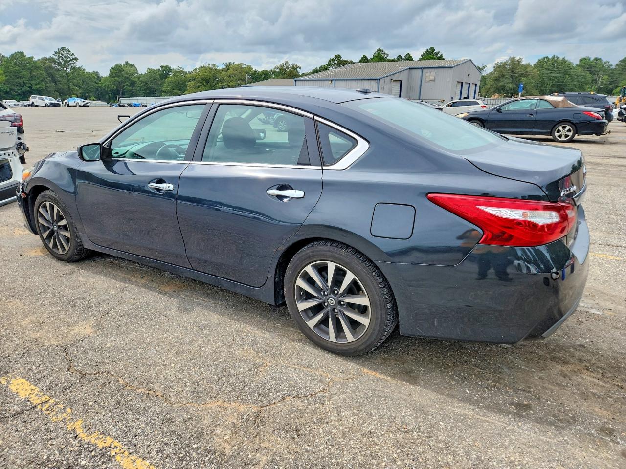 2017 NISSAN ALTIMA 2.5 SV — снимка 2