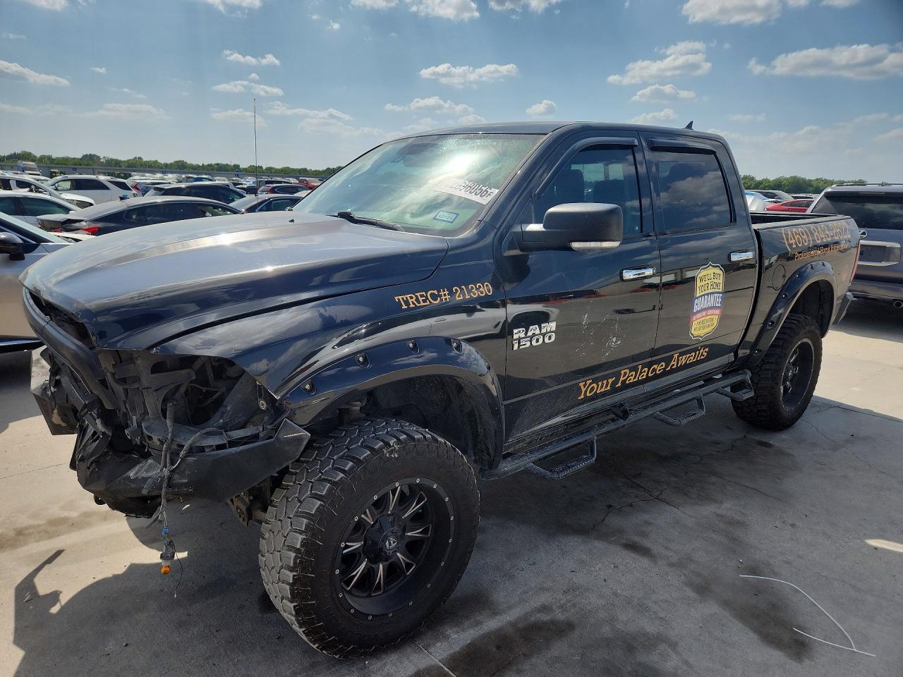 2016 RAM 1500 SLT