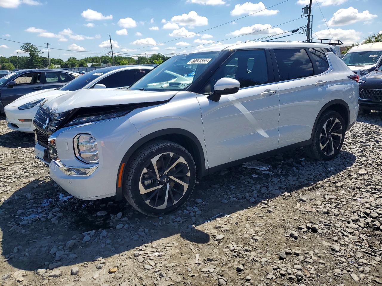 2024 MITSUBISHI OUTLANDER SE