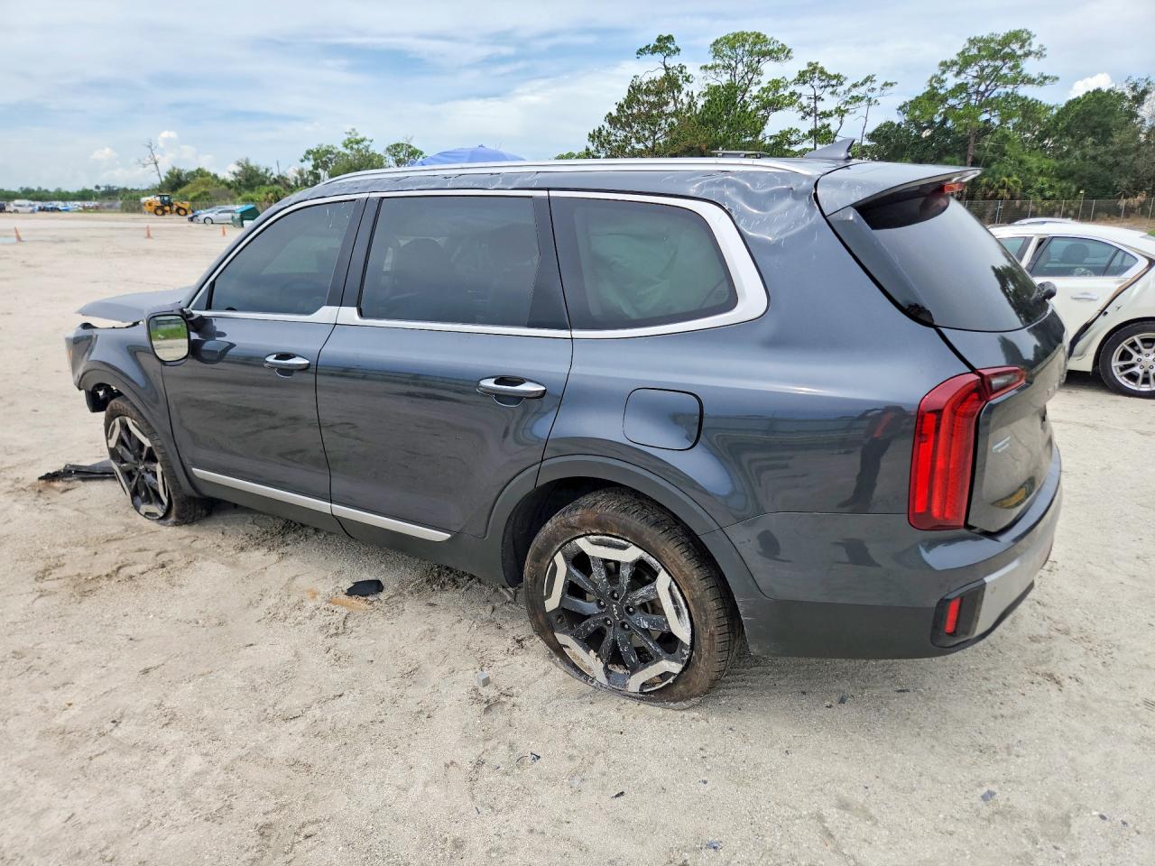 2023 KIA TELLURIDE S — снимка 2