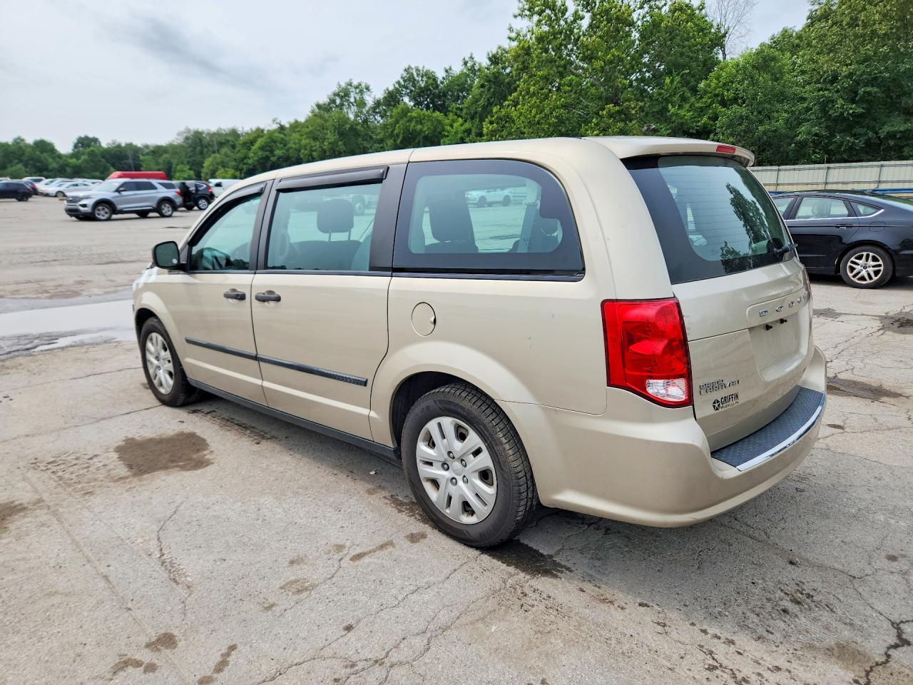 2015 DODGE GRAND CARAVAN SE — снимка 2