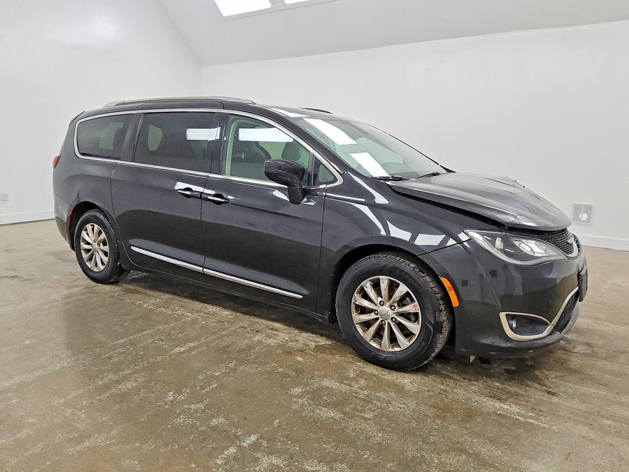 2019 CHRYSLER PACIFICA TOURING L — снимка 4