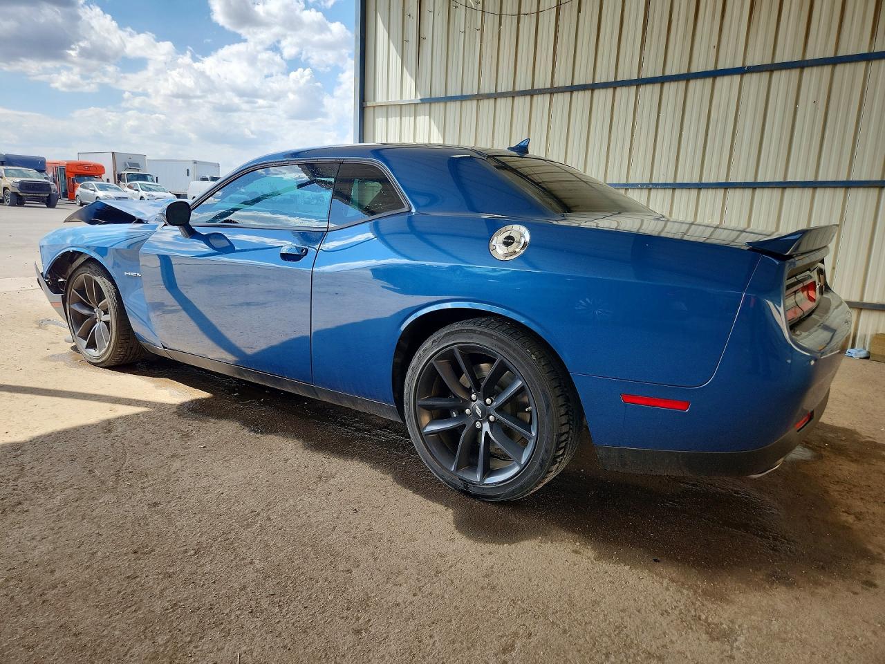 2022 DODGE CHALLENGER R/T — снимка 2