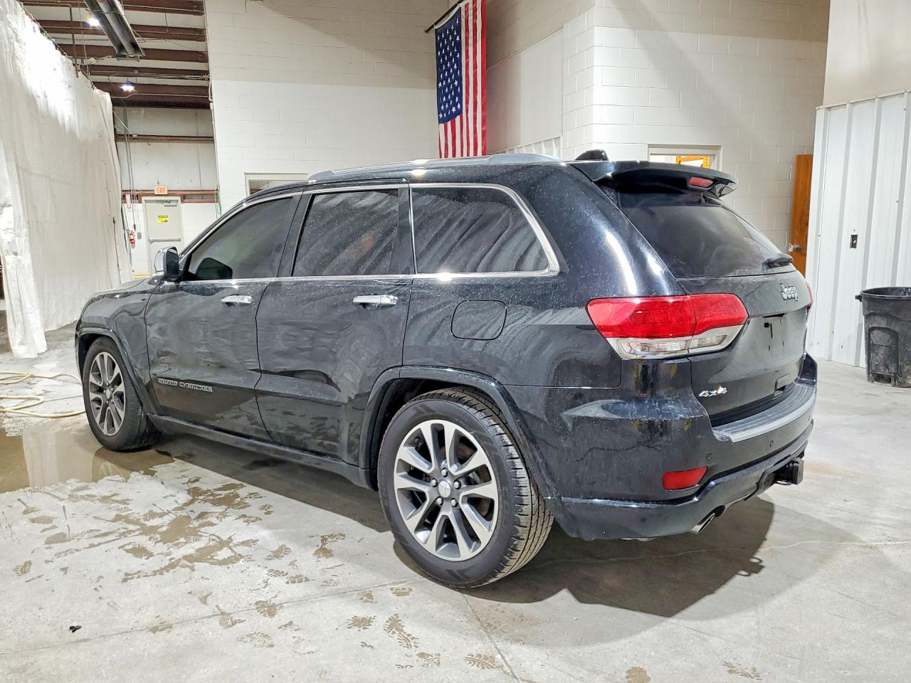 2017 JEEP GRAND CHEROKEE OVERLAND — снимка 2