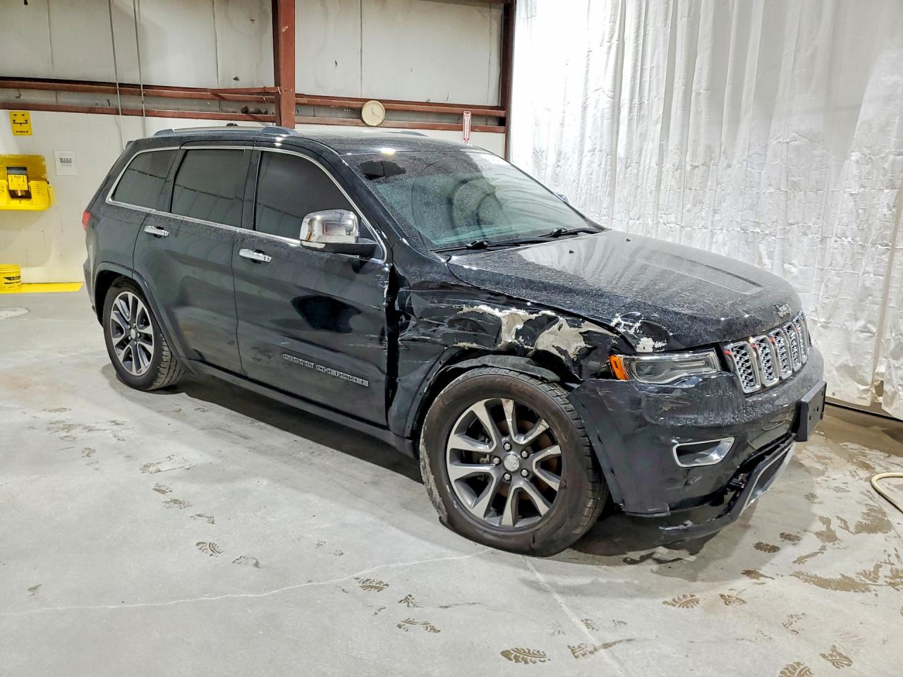 2017 JEEP GRAND CHEROKEE OVERLAND — снимка 4