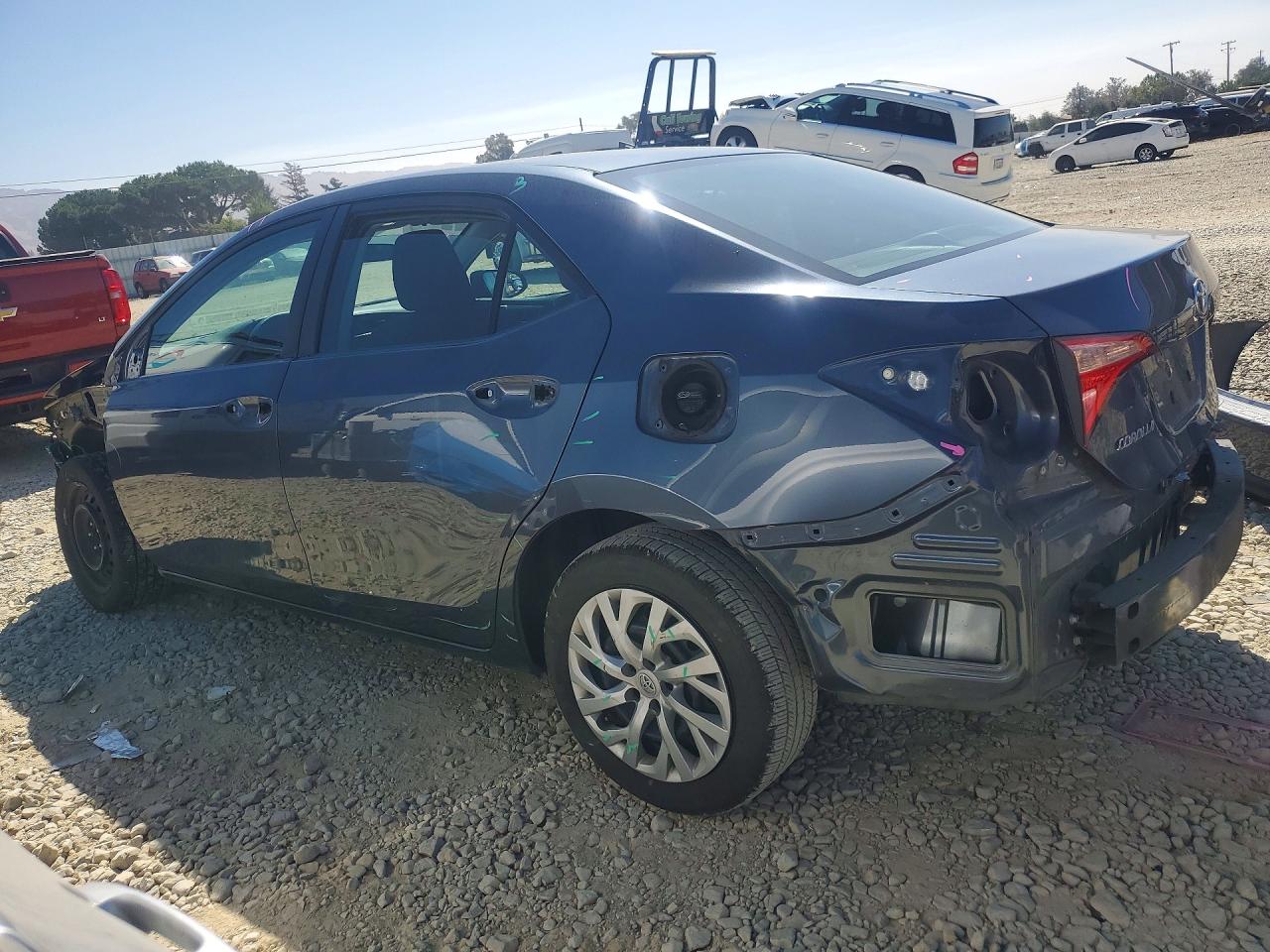 2018 TOYOTA COROLLA LE — снимка 2