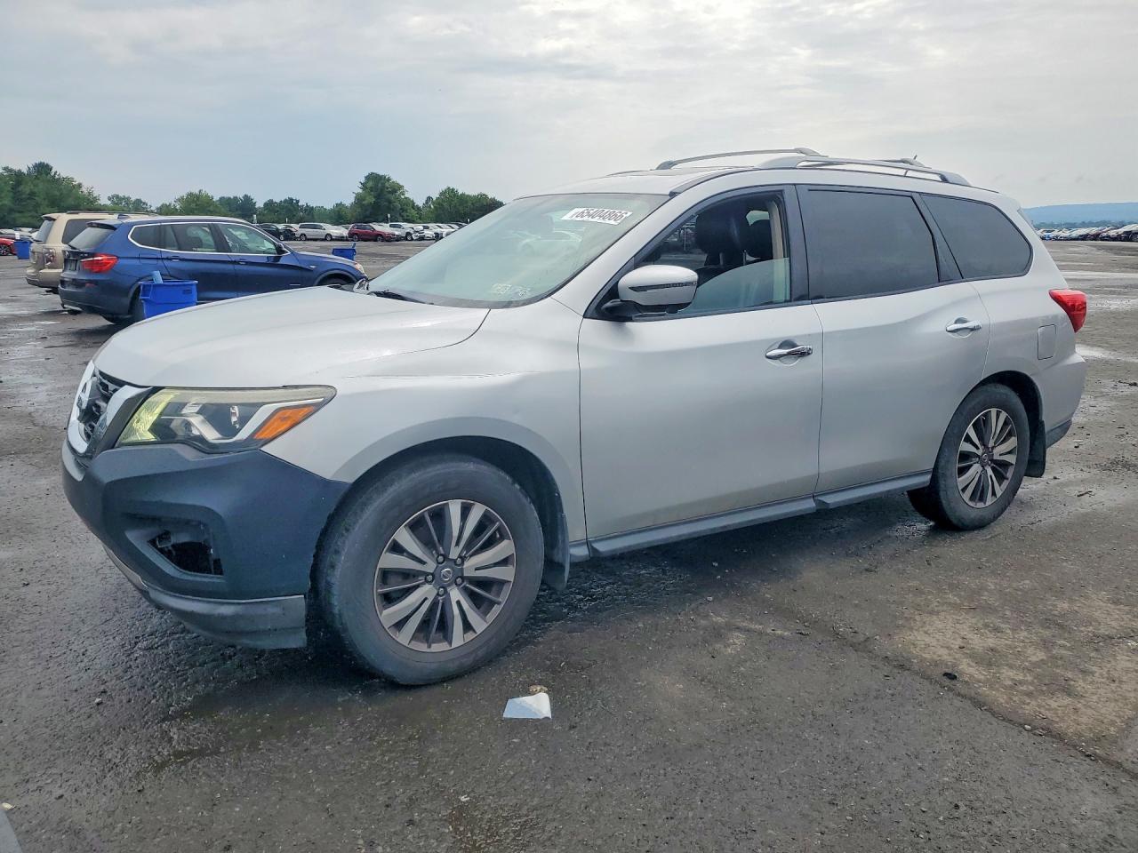 2017 NISSAN PATHFINDER SL
