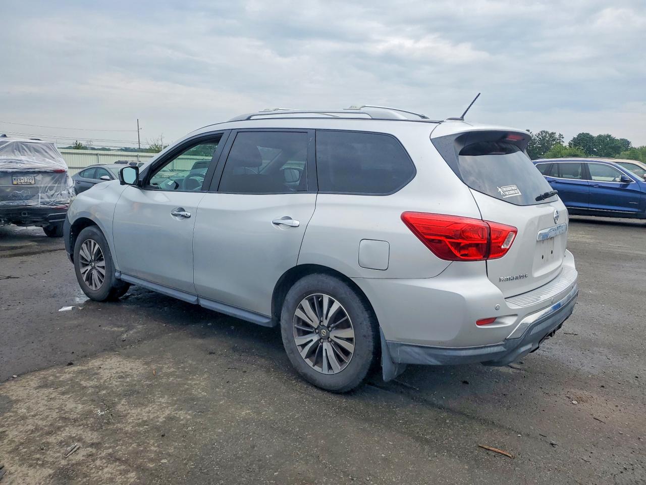 2017 NISSAN PATHFINDER SL — снимка 2