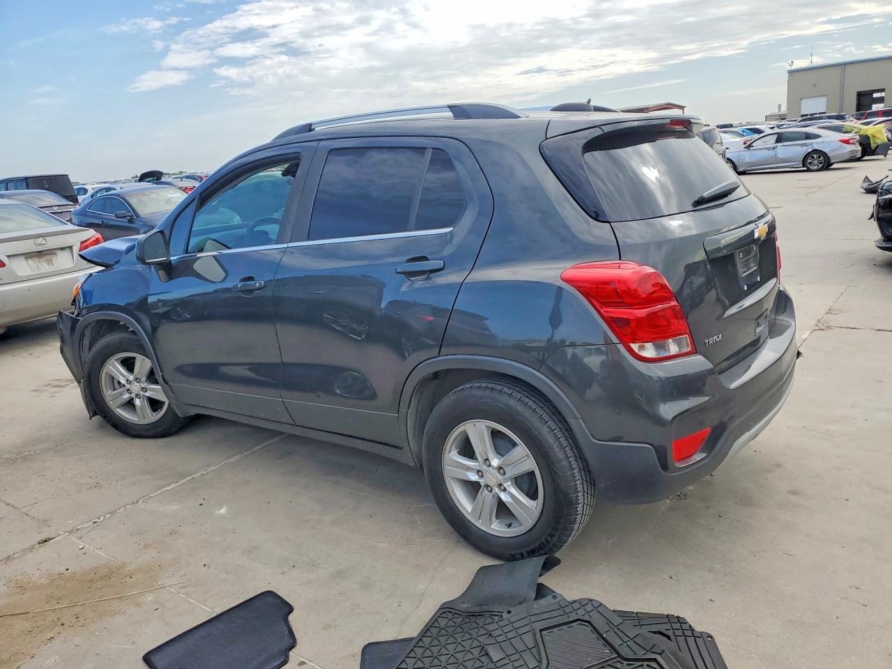 2018 CHEVROLET TRAX 1LT — снимка 2