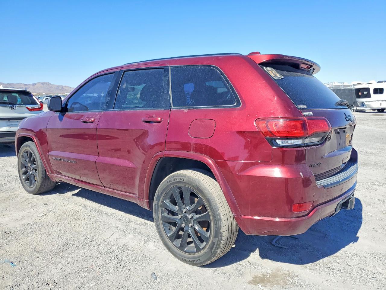 2017 JEEP GRAND CHEROKEE LAREDO — снимка 2