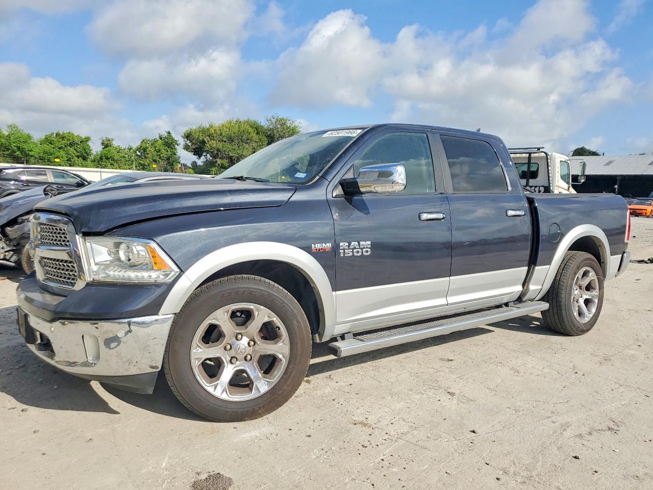 2017 RAM 1500 LARAMIE