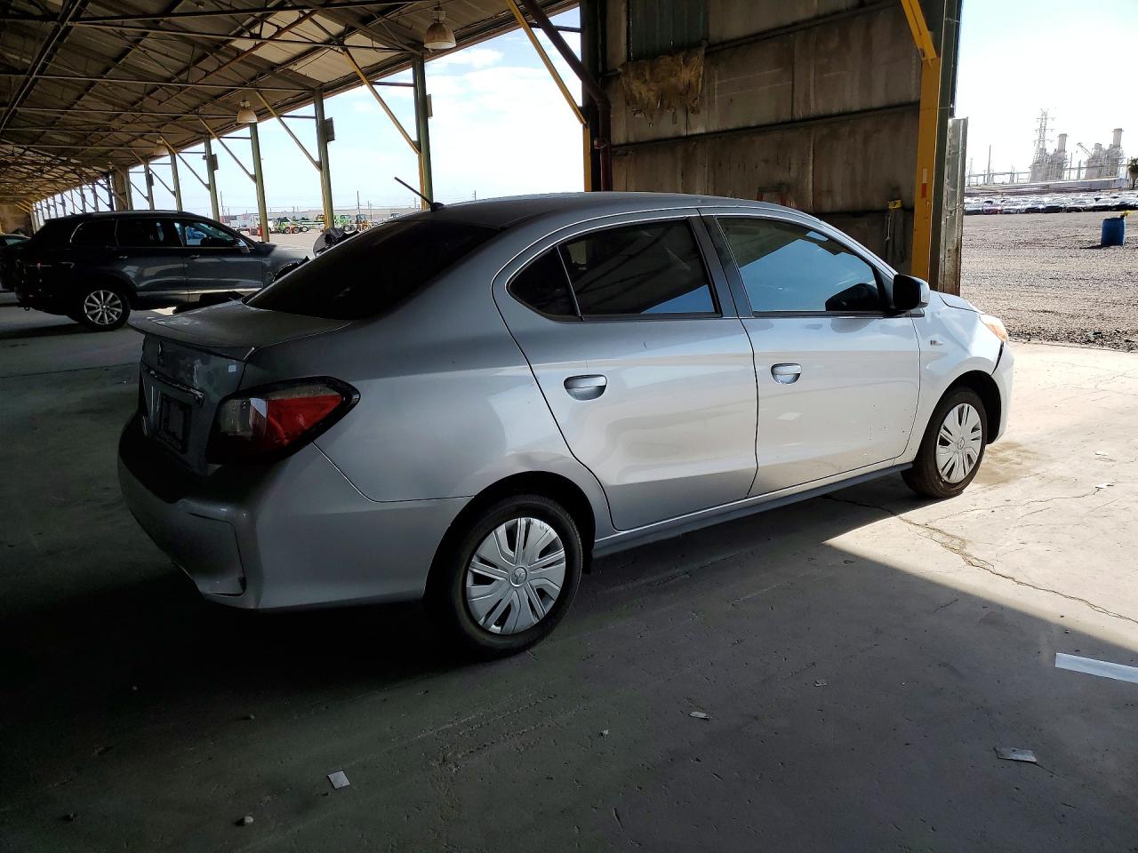 2024 MITSUBISHI MIRAGE G4 ES — снимка 3