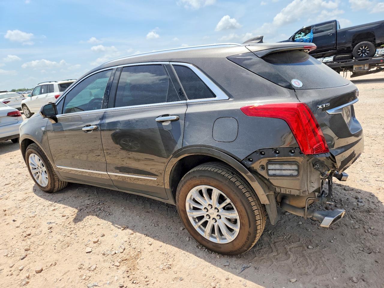 2019 CADILLAC XT5 — снимка 2