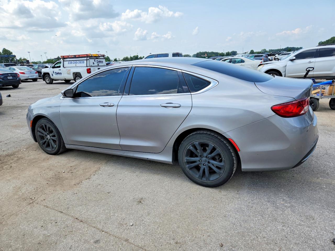 2015 CHRYSLER 200 LIMITED — снимка 2