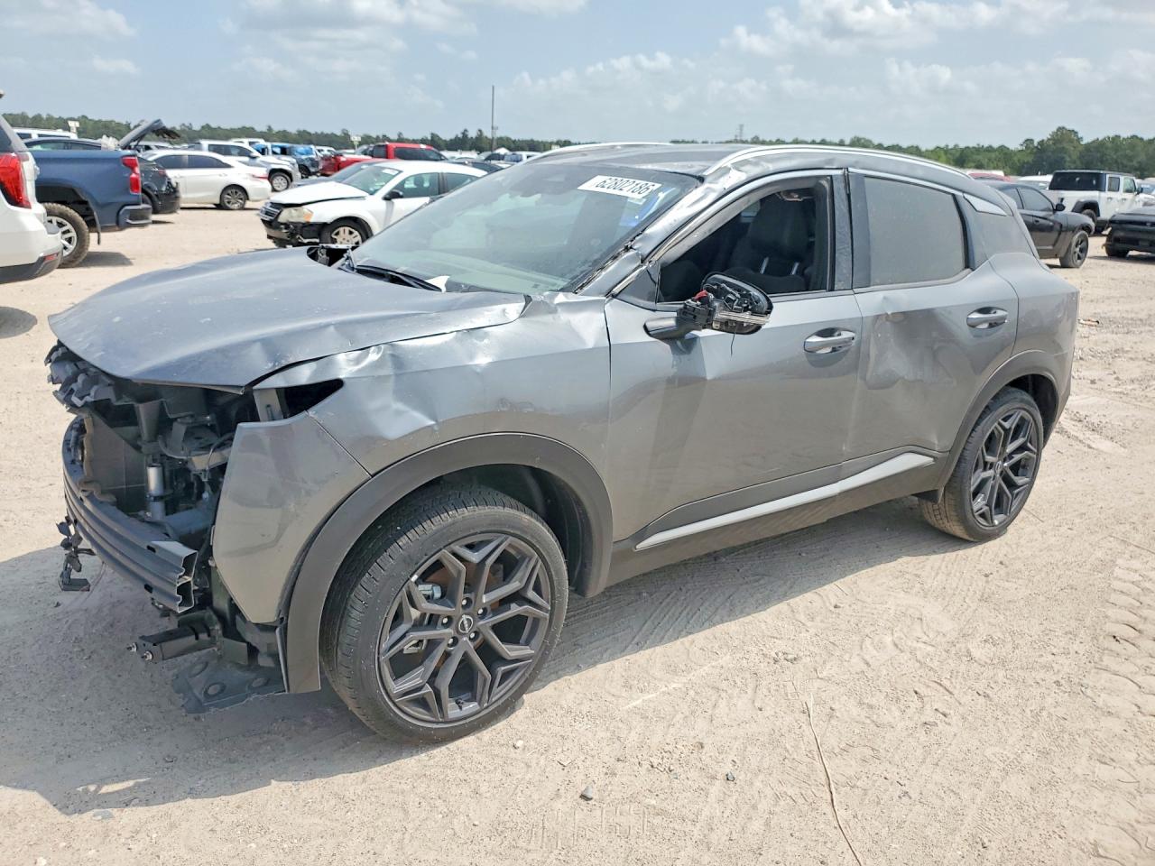 2026 NISSAN KICKS SR