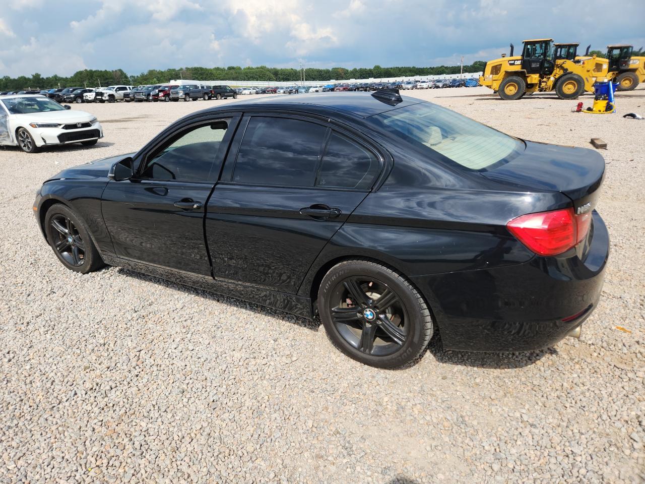 2013 BMW 320 I XDRIVE — снимка 2