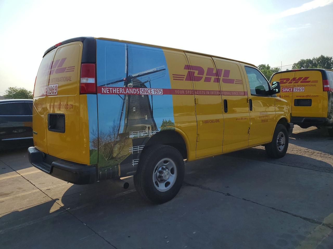 2021 CHEVROLET EXPRESS G2500 — снимка 3
