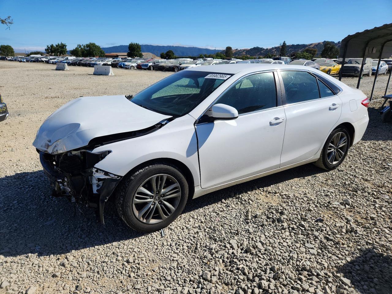 2015 TOYOTA CAMRY SE