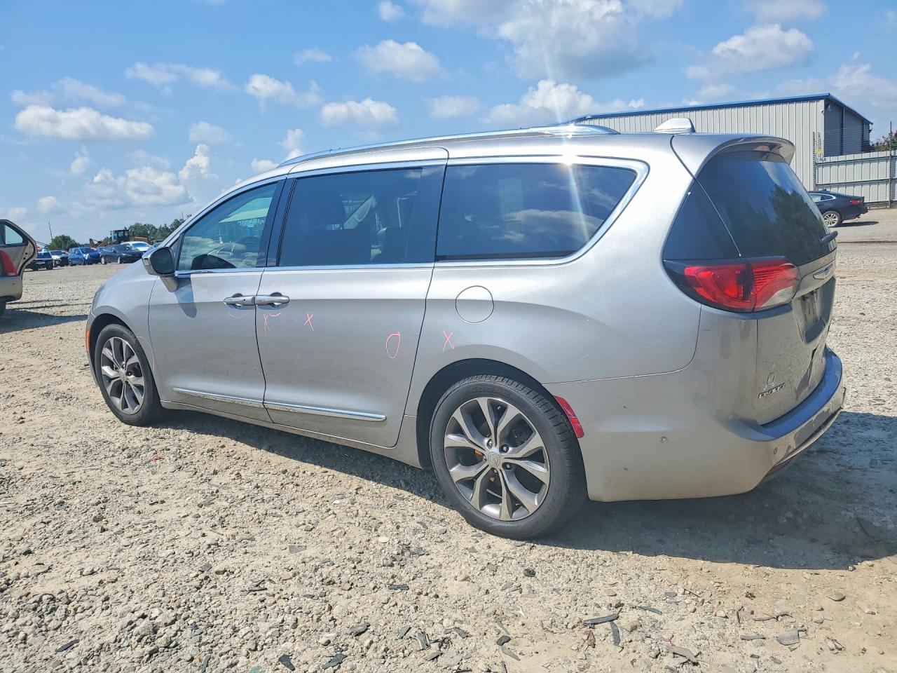 2018 CHRYSLER PACIFICA LIMITED — снимка 2