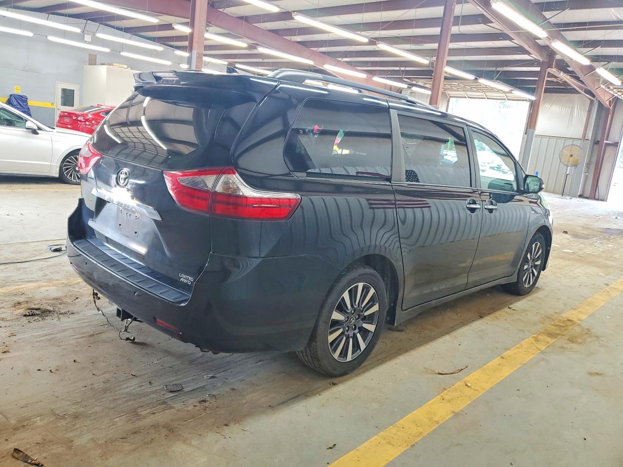 2020 TOYOTA SIENNA LIMITED PREMIUM 7-PASSENGER — снимка 3