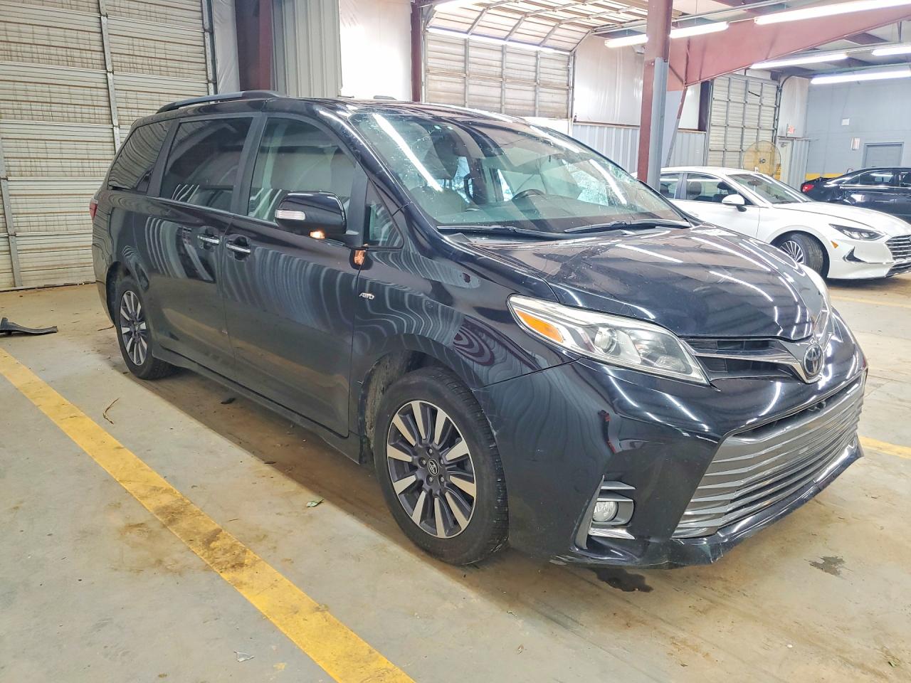 2020 TOYOTA SIENNA LIMITED PREMIUM 7-PASSENGER — снимка 4
