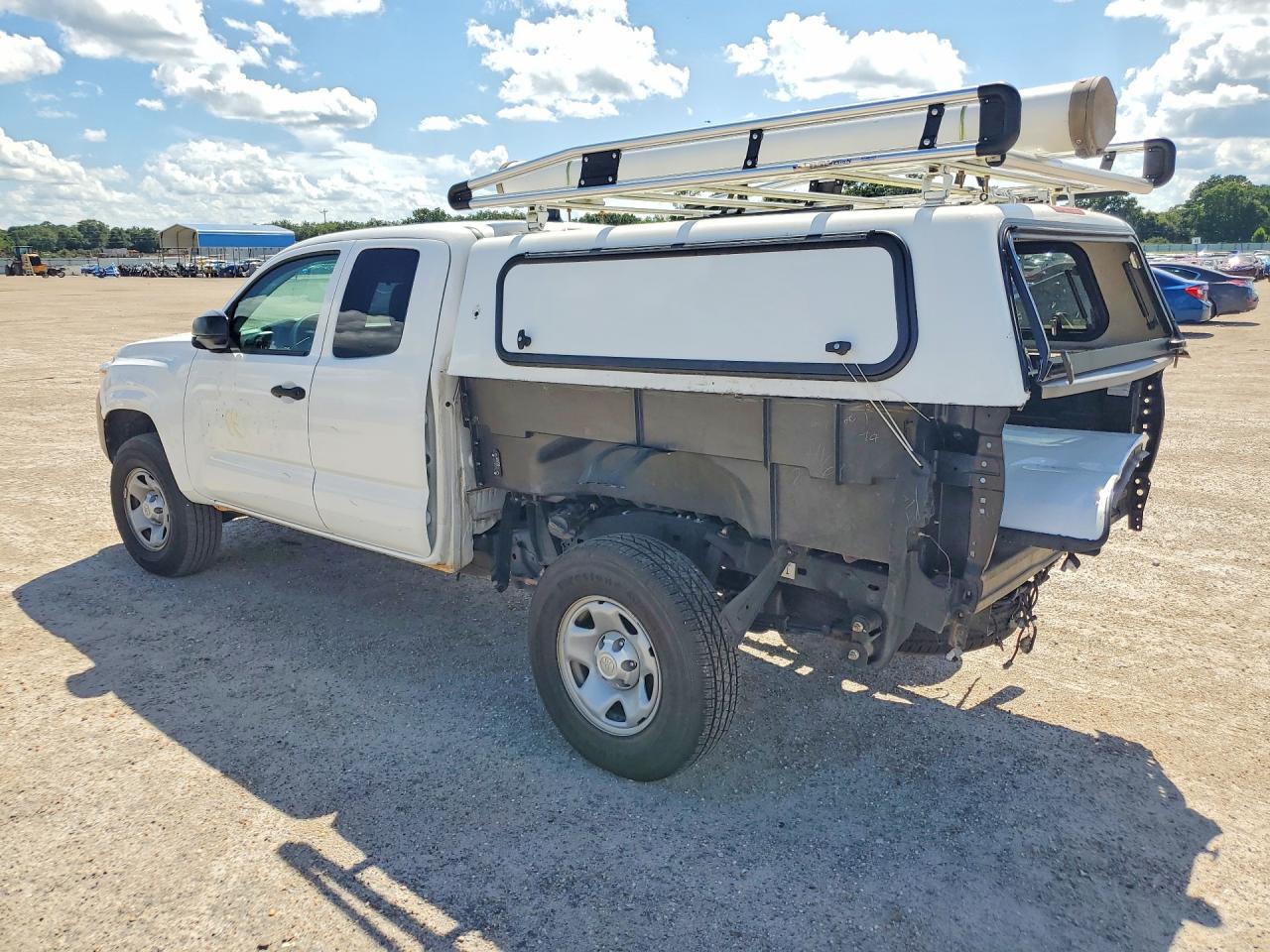 2023 TOYOTA TACOMA SR — снимка 2