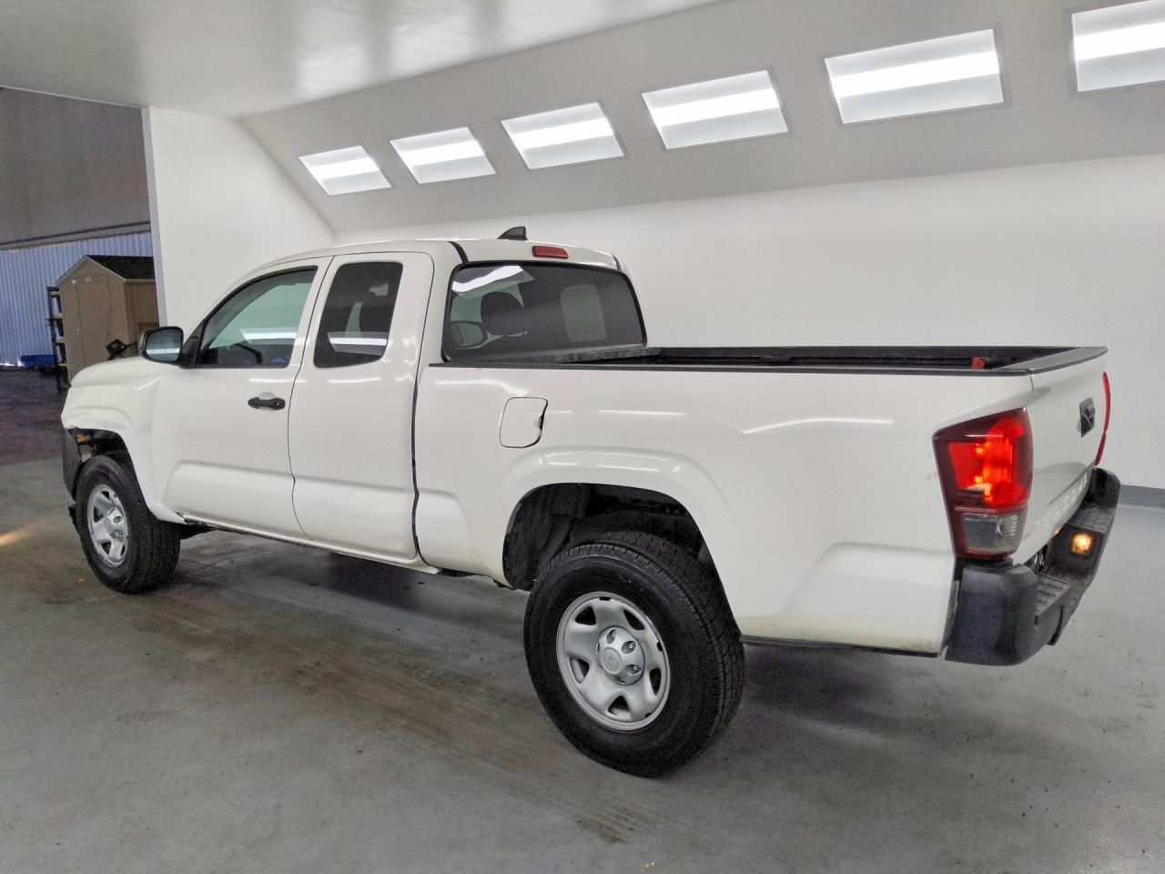 2021 TOYOTA TACOMA SR — снимка 2