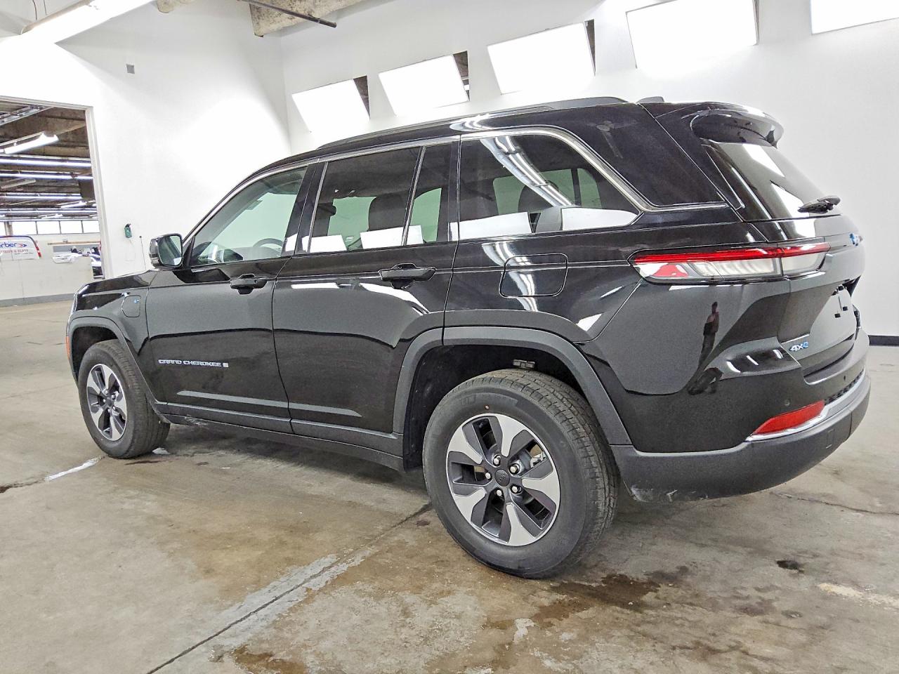 2022 JEEP GRAND CHEROKEE LIMITED 4XE — снимка 2